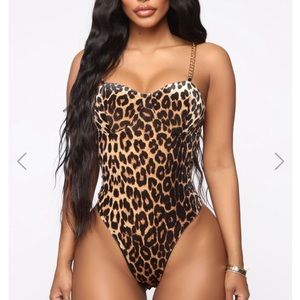 Velvet leopard print Bodysuit